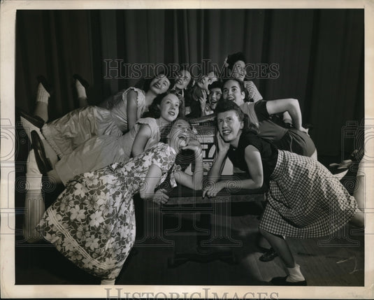 1945 Press Photo Steffi Nossen's teenage Dance workshop girls are shown in - Historic Images
