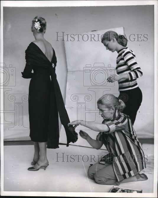 1956 Press Photo Fashion Designers Rita Hackett, Ruth Robbins Tailoring Gown - Historic Images