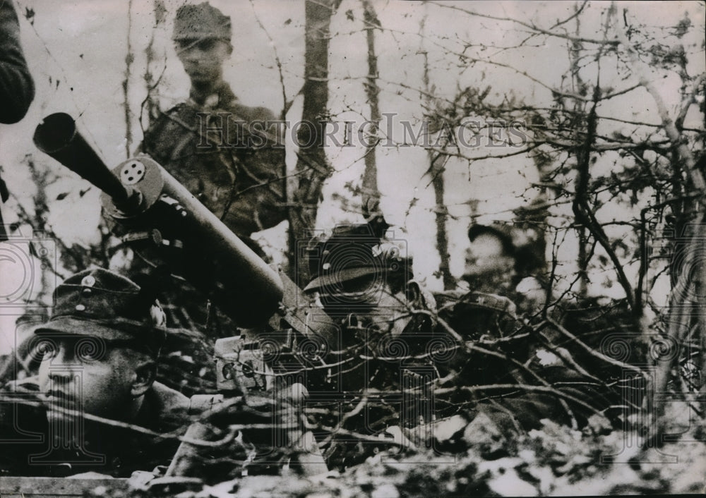 1935 Press Photo Machine Gunners at Soldier Maneuvers of Heimwehr Near Vienna - Historic Images