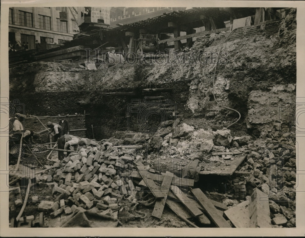 1930 Press Photo Demolition of Lever House in London the Fleet River used to run - Historic Images