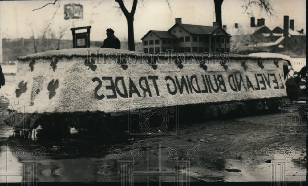 1936 Press Photo Cleveland Building Trades float in St Patrick's Day p