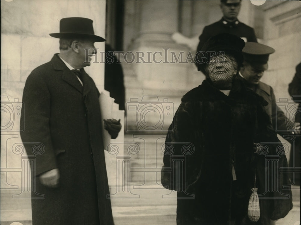 1922 Press Photo Former Sec of Navy Josephus Daniels &amp; wife at Arms Conference - Historic Images