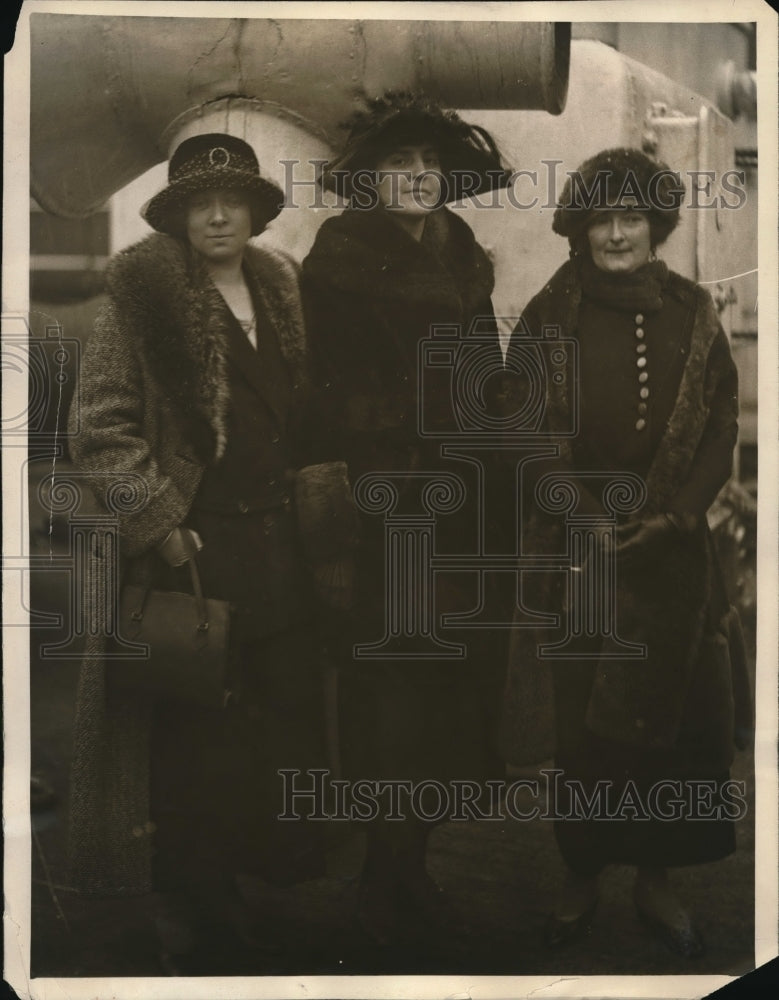 1923 Press Photo Mrs Gerard Bradford, Mrs John Stapler, Mrs EC Metz - Historic Images