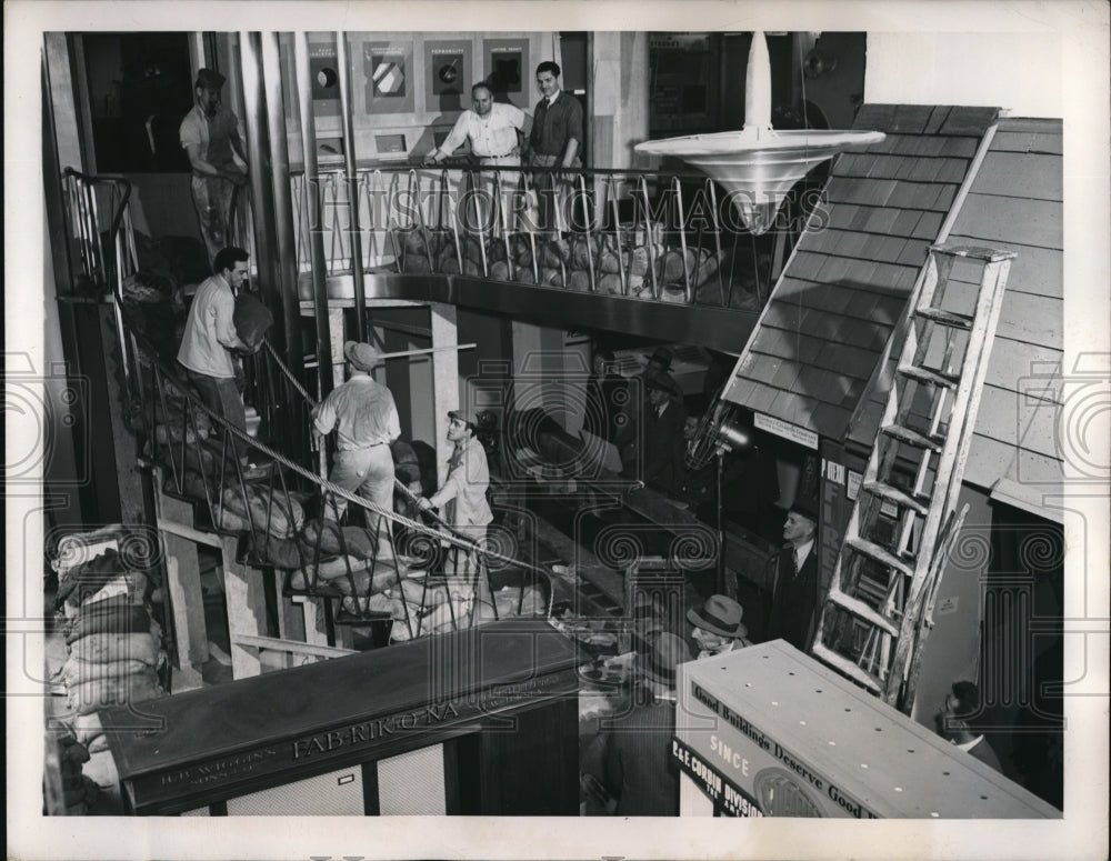 1948 Press Photo stainless steel staircase built at stainless steel exhibit NY - Historic Images