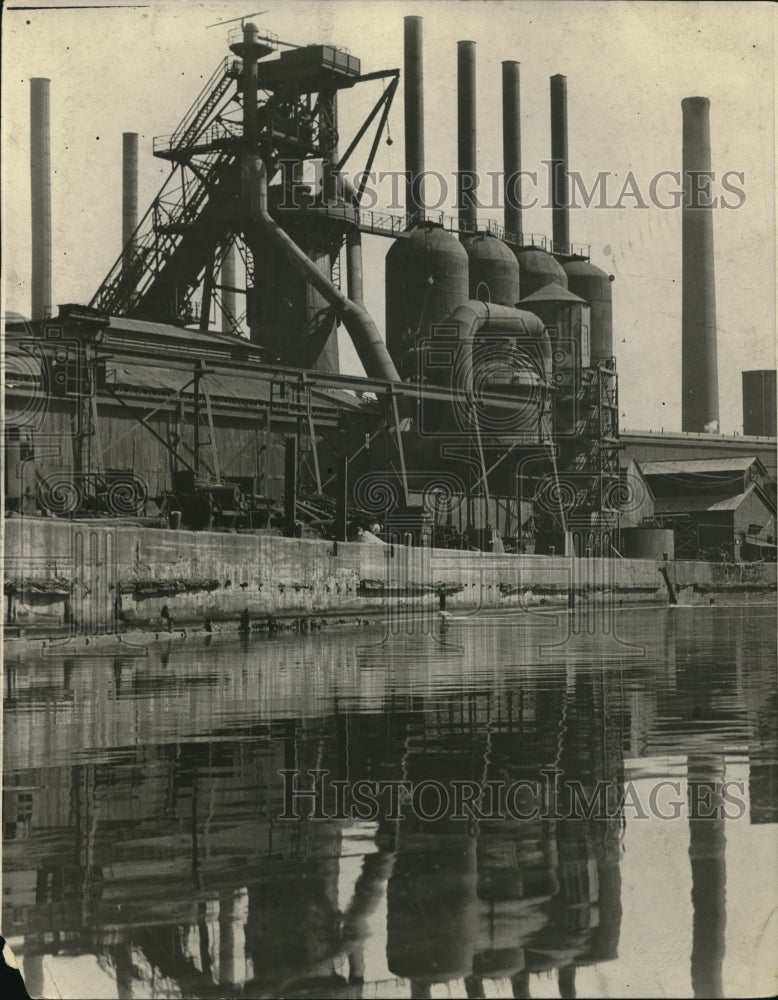 1930 Press Photo Outside View of Steel Plant - Historic Images