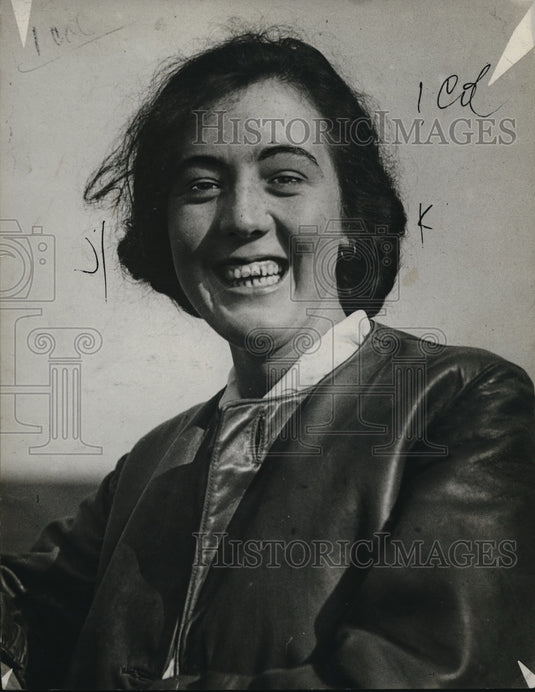 1915 Press Photo Mabel  Appleton in a leather jacket - Historic Images