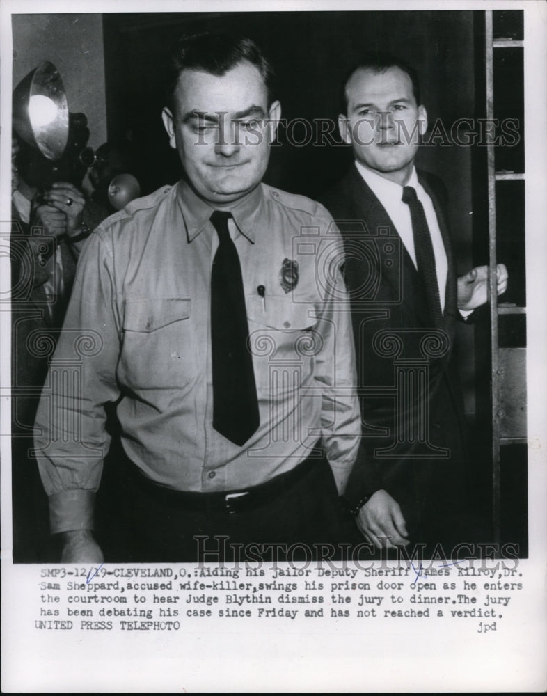 1954 Press Photo Dr. Sam Sheppard, Convicted Murderer Entering Courtroom - Historic Images