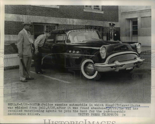 1954 Press Photo Police Examine Automobile of Suspect Elmer "Trigger" Burke - Historic Images
