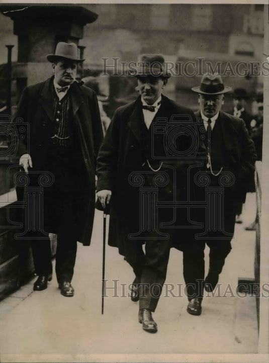 1921 Press Photo Robsonm F Hodges & J McGurk miner reps at Unity House London - Historic Images