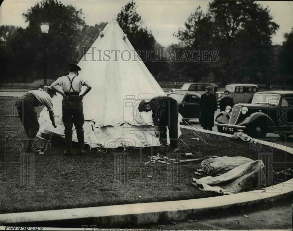 1930 London England Territorial reserve units tents  before air raid-Historic Images