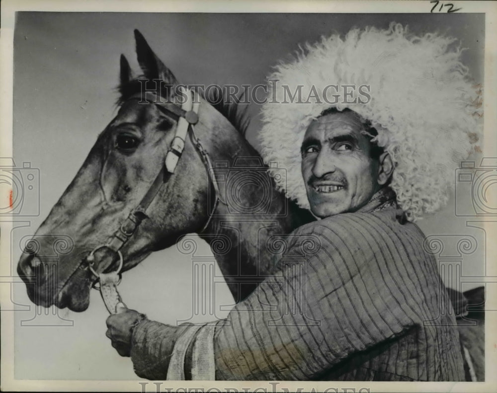 1958 Press Photo Stableman at Stalin Collective Farm Russia Turkmenian Horse - Historic Images