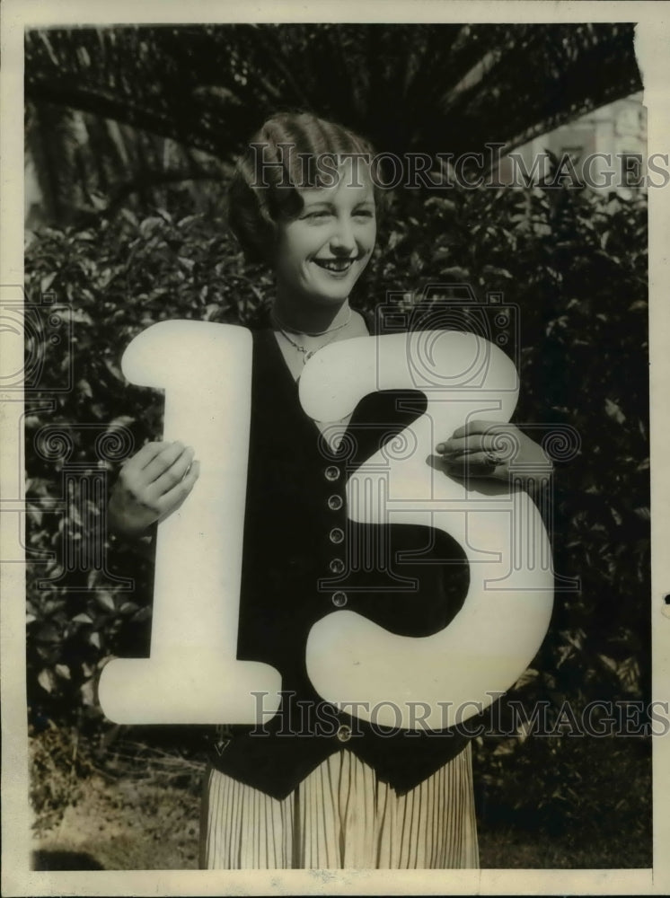 1928 Press Photo Lucile Edmond wins Cecile B DeMille trophy in La Calif - Historic Images