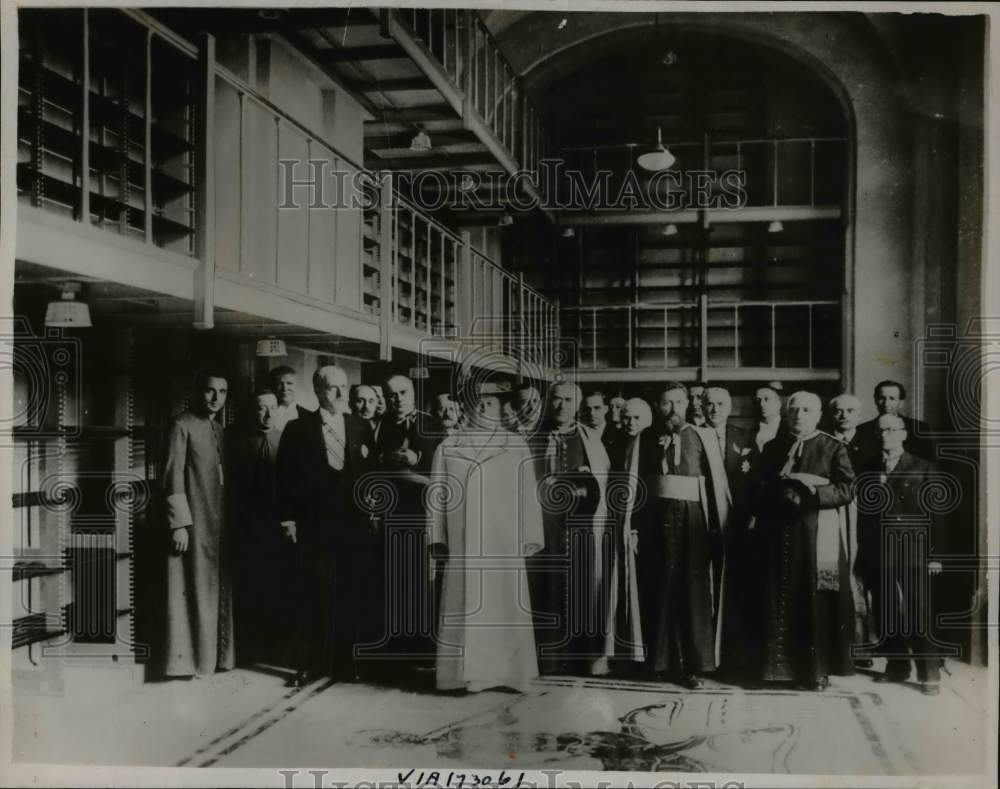 1931 Press Photo Pope Pius XI &amp; Church Dignitaries At Vatican Library Inspection - Historic Images