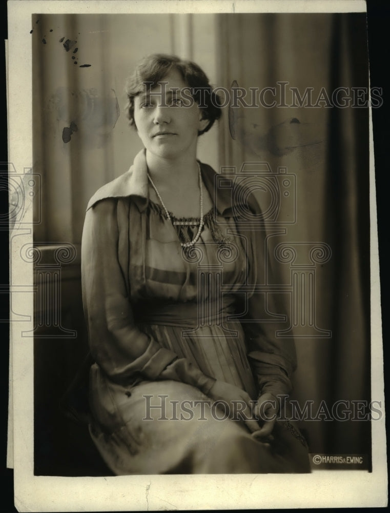 1918 Press Photo Mrs Agatha O Stewart sec to Commerce Sec Wm C Redfield - Historic Images