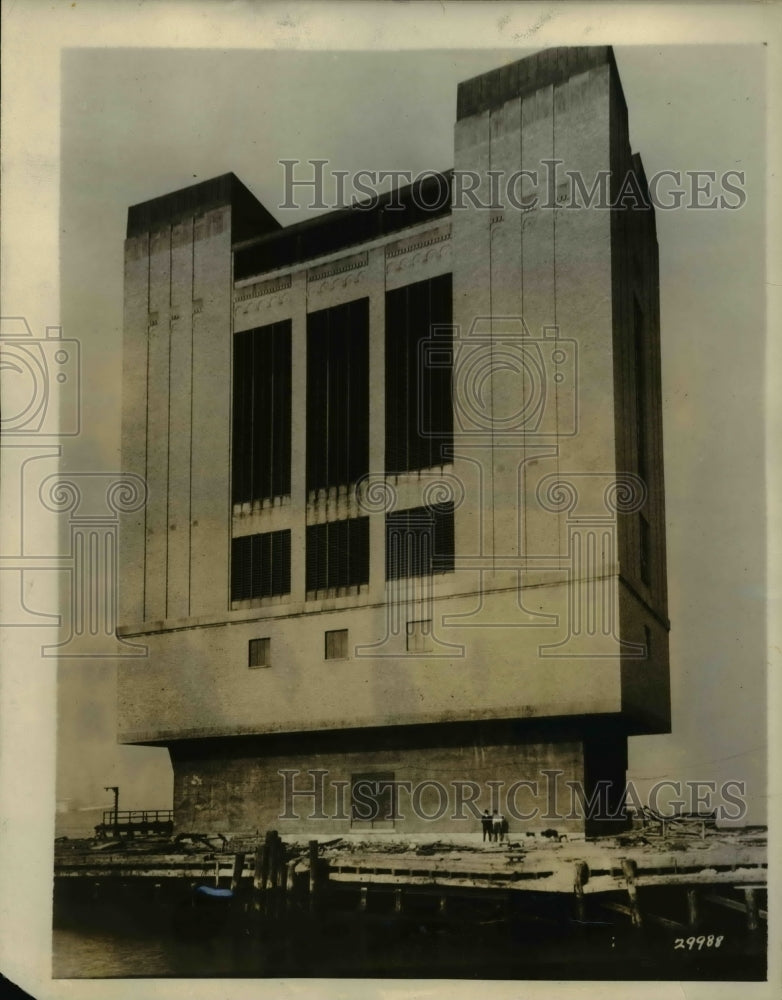 1931 Press Photo The New York River Building - Historic Images