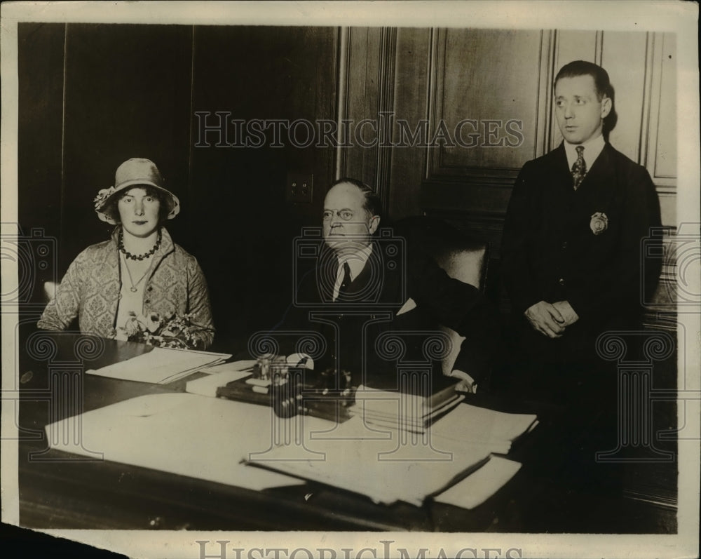 1929 Press Photo Ishbel MacDonald, Judge Franklin C Hoyt in NYC - Historic Images