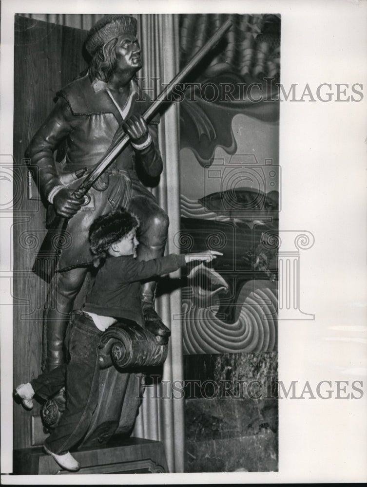 1955 Press Photo Bart Howard at the Maritime Museum in San Francisco, Calif. - Historic Images