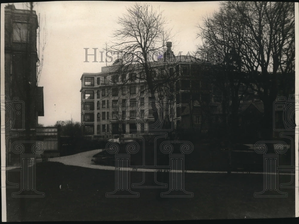 1930 Press Photo American Hospital at Neuilly as seen from garden - Historic Images