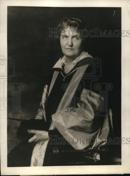 1925 Press Photo Mrs Eugenia Strong lecturer in England on a tour - Historic Images