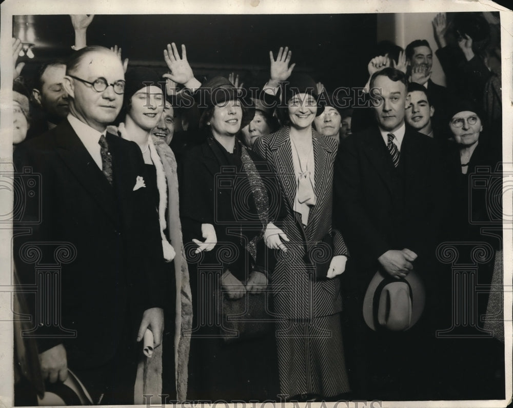 1930 Press Photo Ruth H McCormick campaign for Senator,Mrs AR Longworth at HQ - Historic Images