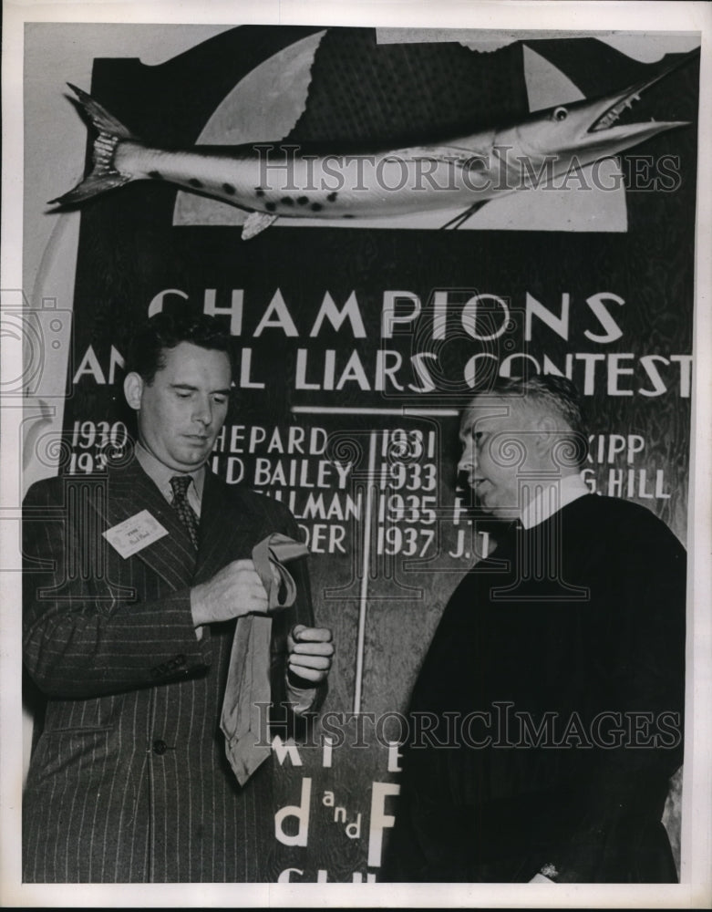 1938 Press Photo Miami Fla. Novelist Phillip Wiley &amp; Judge James Dunn - Historic Images