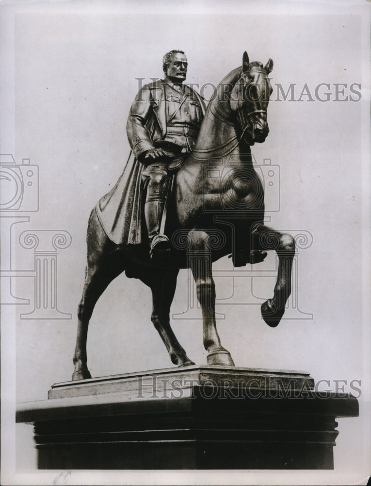 1931 Press Photo Haig Statue original design by Hardiman - Historic Images