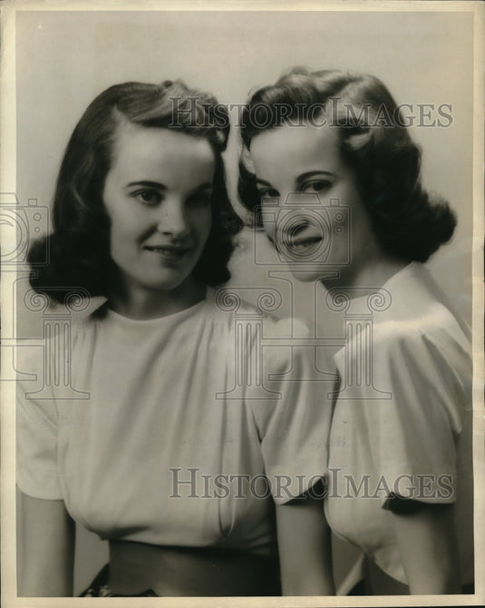 1940 Press Photo Cicely May & Margaret Ruth DeSilver Penn State College - Historic Images
