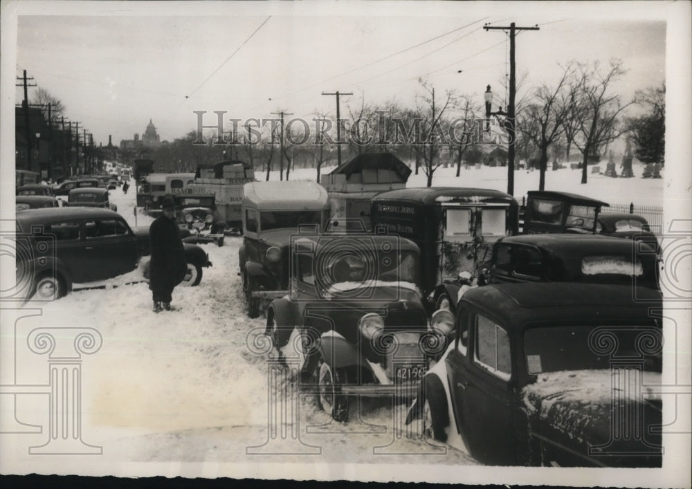 1940 Press Photo Providence R.I. traffic jams in 13 inches of snowfall - Historic Images