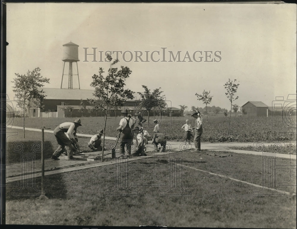 1919 Press Photo Sidewalk being laid at Mooseheart Ill. - Historic Images