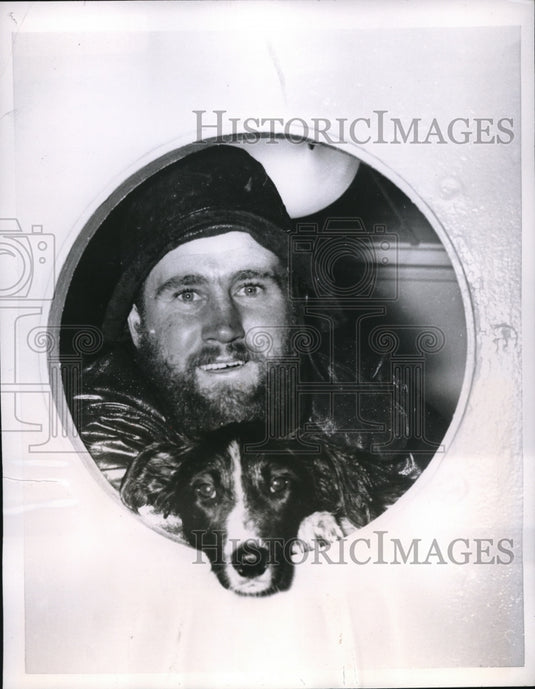 1956 Press Photo Sailor Owen Smith & Dog Spot Aboard Shackleton Research Ship - Historic Images