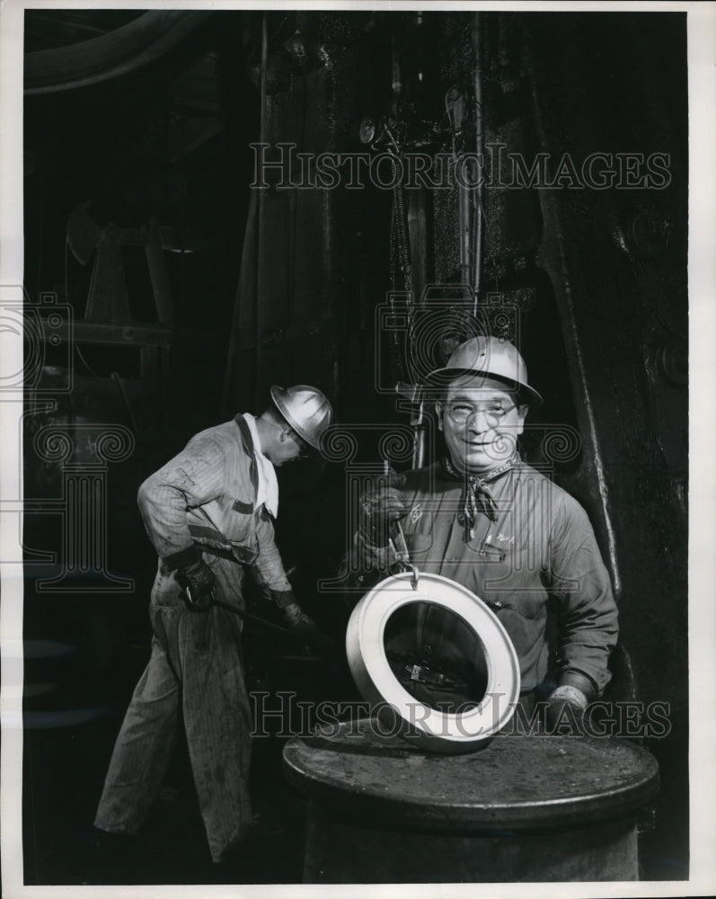 1960 Press Photo Lockheed Electra engines made at Allegheny Ludlum Corp - Historic Images