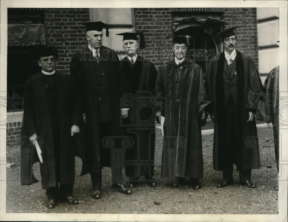 1928 Press Photo A Group of Men Awarded Degrees University of Pennsylvania - Historic Images