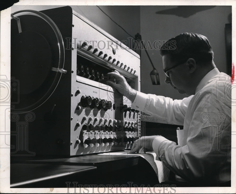 1955 Press Photo Republic Steel Corp Donald S Lechie &amp; a comparator - Historic Images