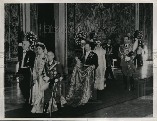 1937 Press Photo King & Queen of Italy, 40 years of marriage Golden Rose, - Historic Images