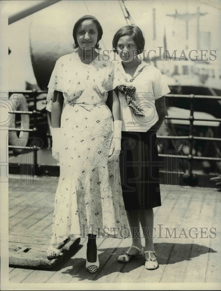 1932 Press Photo Dora Arguello and Alicia Barrios on the Santa Cecilia