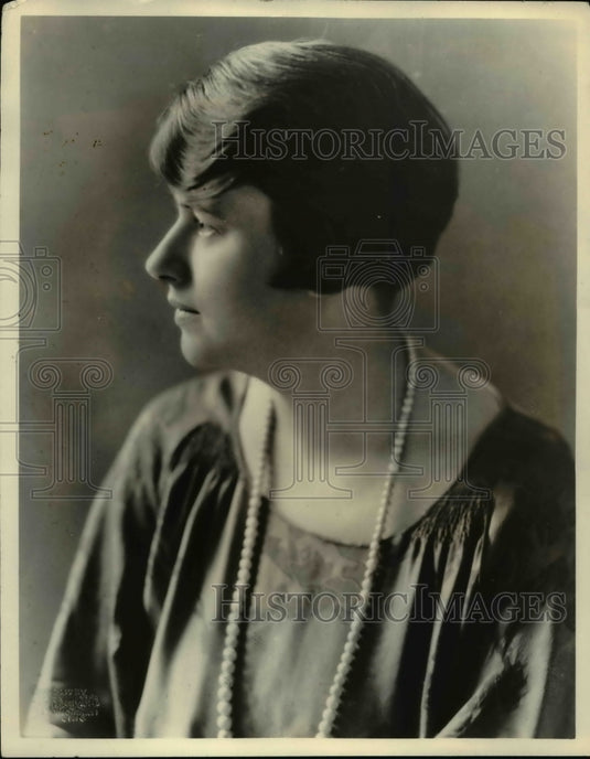 1931 Press Photo Mrs. R. Saylor Wright, lyric soprano in the opera. - Historic Images