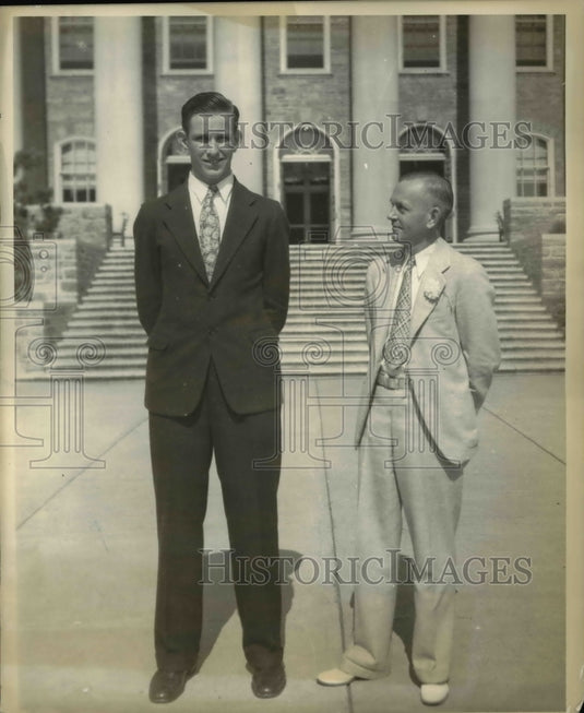 1934 Press Photo A. Ray Warnock, William Emery Dunn, Tallest Penn State Freshman - Historic Images