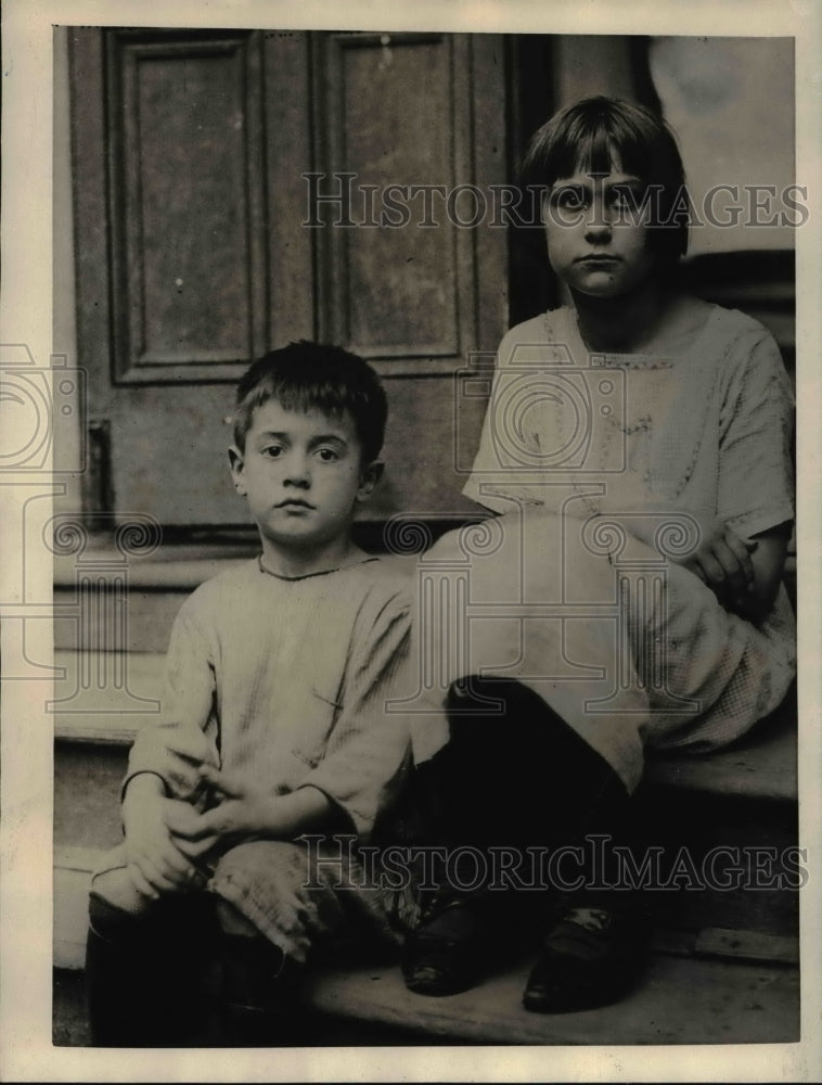 1923 Press Photo Anna Case &amp; Harry Burns, Son of Kidnapper Hazel Burns - Historic Images