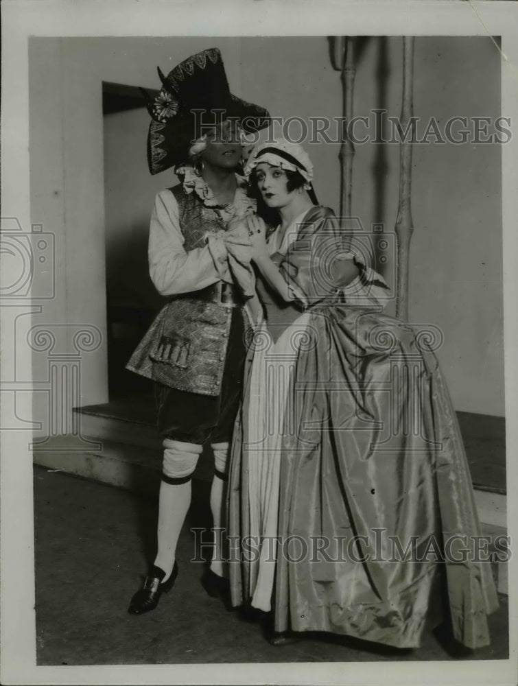 1923 Press Photo Mr. Pitt Graham and Ms. Edreenne Brunei in a Polly Scence - Historic Images