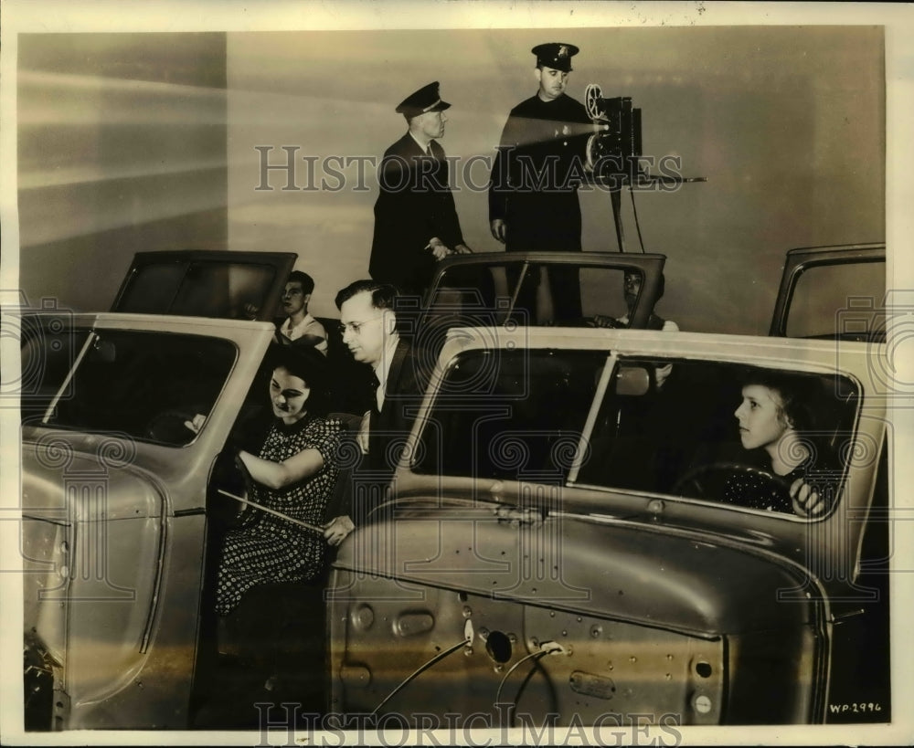 1939 Press Photo Driver Training Laboratory at Highland Park High School. - Historic Images