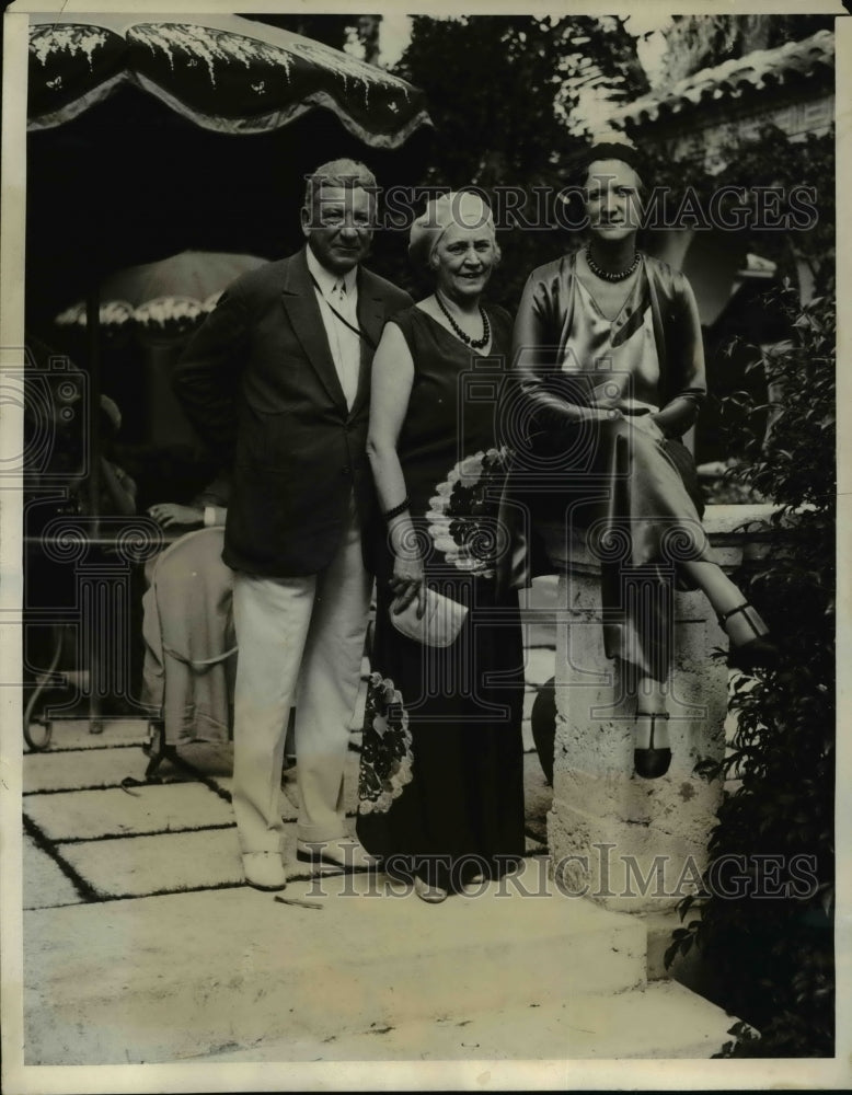 1931 Press Photo Commodore & Mrs Vincent E Ward & Mrs Blanche Davies - Historic Images