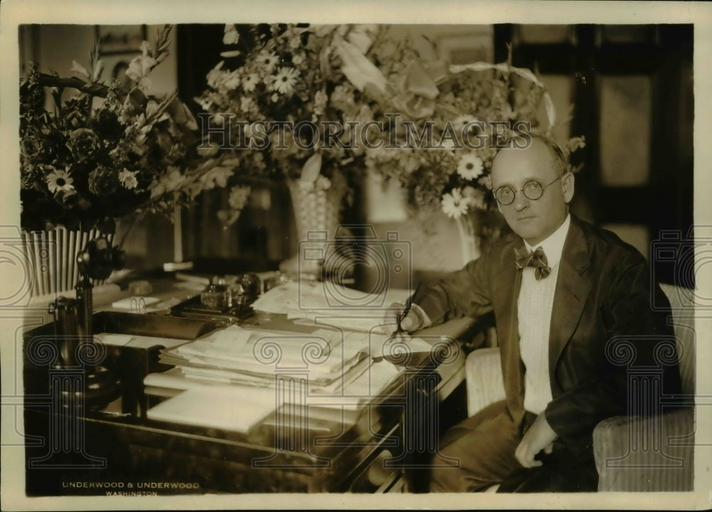 1927 Press Photo E.K. Cough National Bank examiner Deputy Controller of Currency - Historic Images