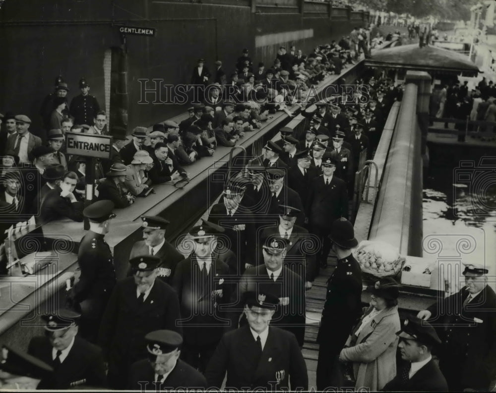 1938 German ex servicemen march at Westminster pier London-Historic Images