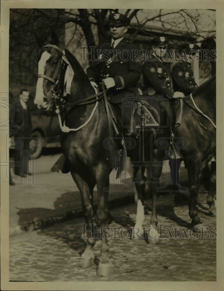 1922 Press Photo Sgt John Palker on Silver King at Worlds Fair - Historic Images