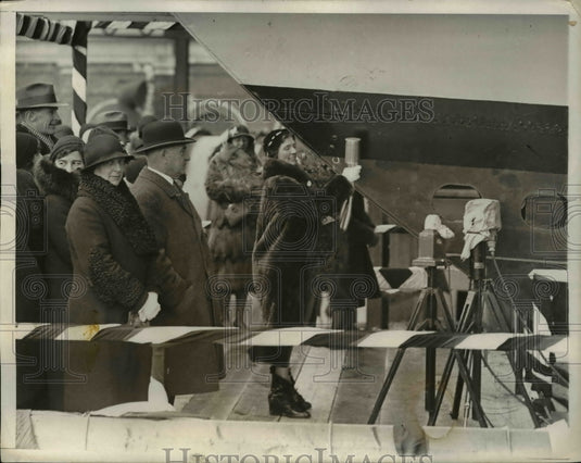 1932 Press Photo Sub Dolphin christened  by Mrs Toland, Jt J Briggs - Historic Images