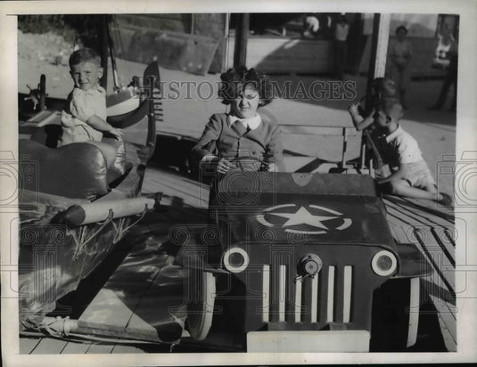 1947 Press Photo Francesco Burco, 8, has been called a boy-prodigy - Historic Images