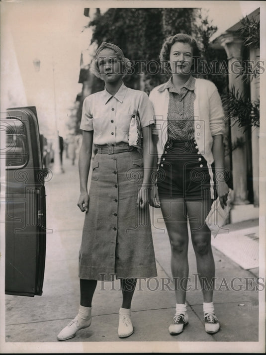 1937 Press Photo Betty Albers (L) and Betty Brady - Historic Images