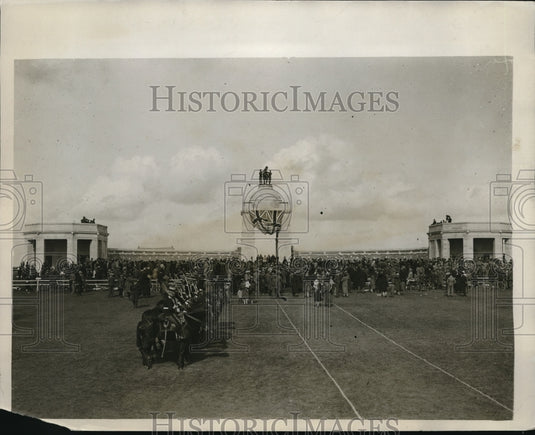 1926 South American national Memorial at Seville Wood-Historic Images