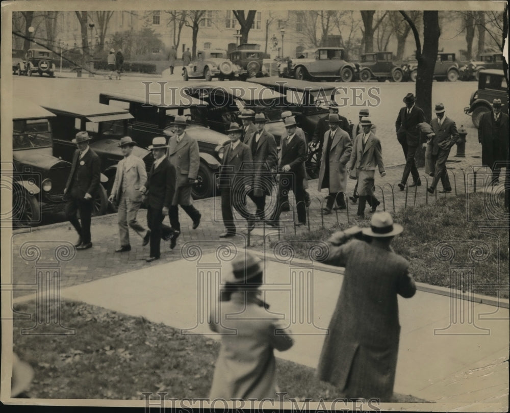 1928 Press Photo The Sinclair jury in Wash DC on a dinner break - Historic Images