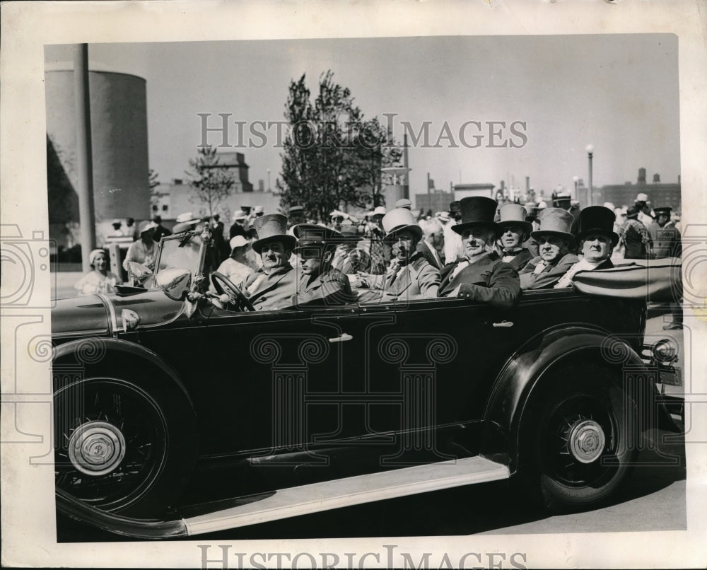 1933 Press Photo Chicago&#39;s First Board of trustees reenacment - Historic Images